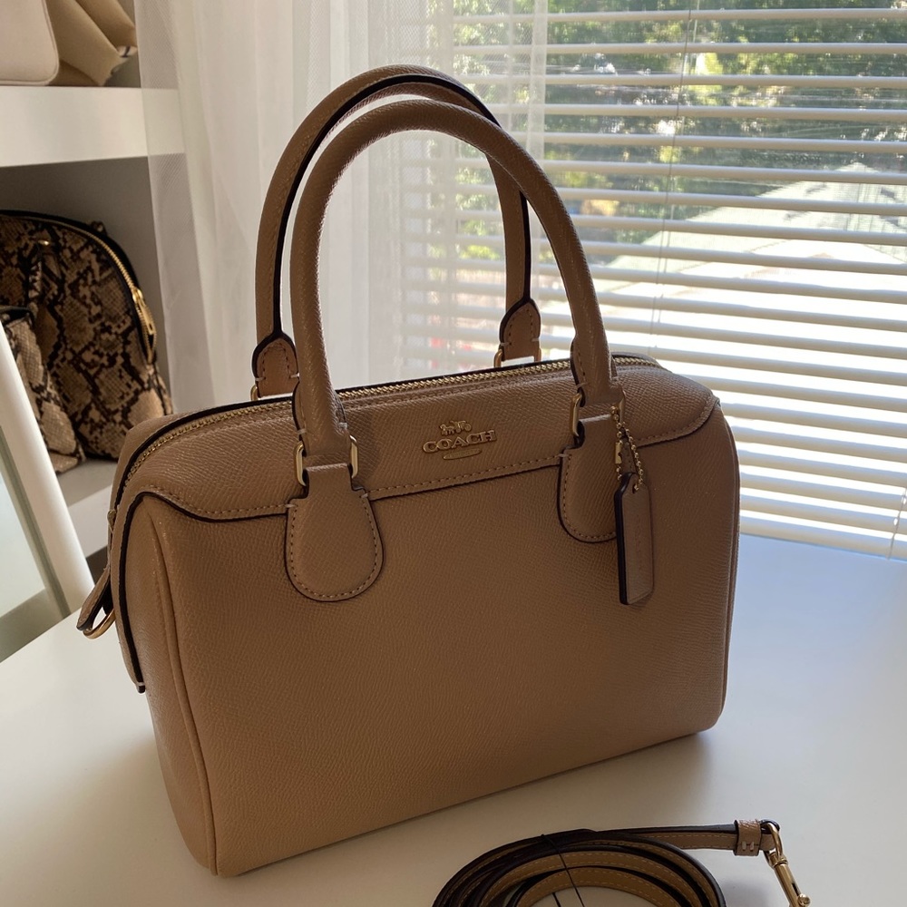 Nude/ Beige Coach Boston Bag 🤎